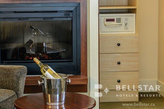 Solara Resort By Bellstar Hotels Canmore Oda fotoğraf